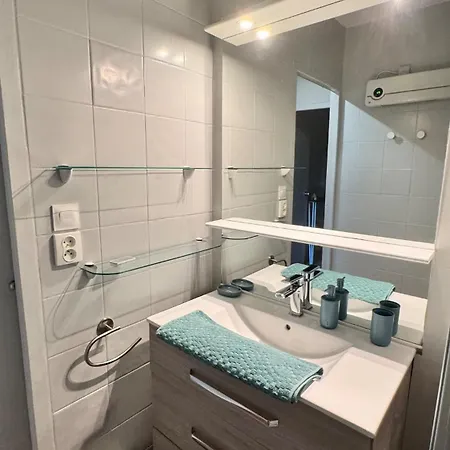 Le Cocon Du Port, Pool, Parking Space Apartment *